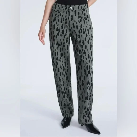 Scoop Herbal Olive Leopard Print Seamed Barrel Jeans NWT in Various Sizes - Picture 1 of 13